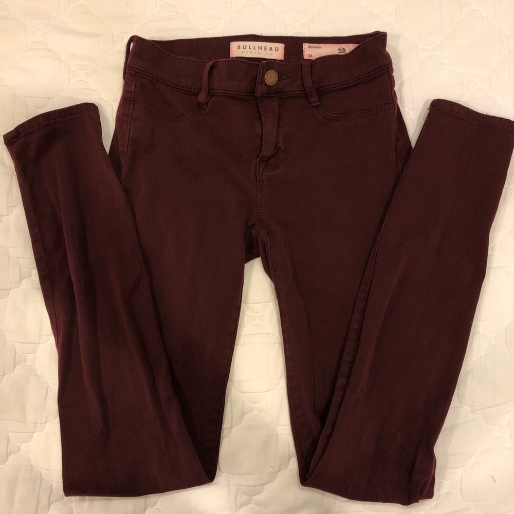 Packing maroon super skinny jeans